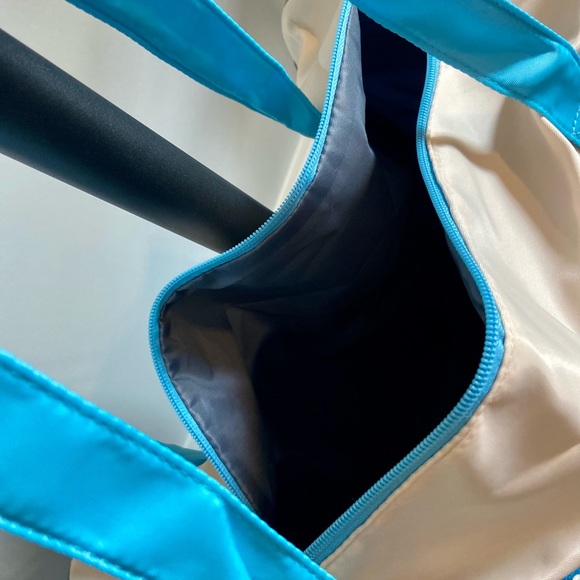 Travel duffle bag - Picture 2 of 3